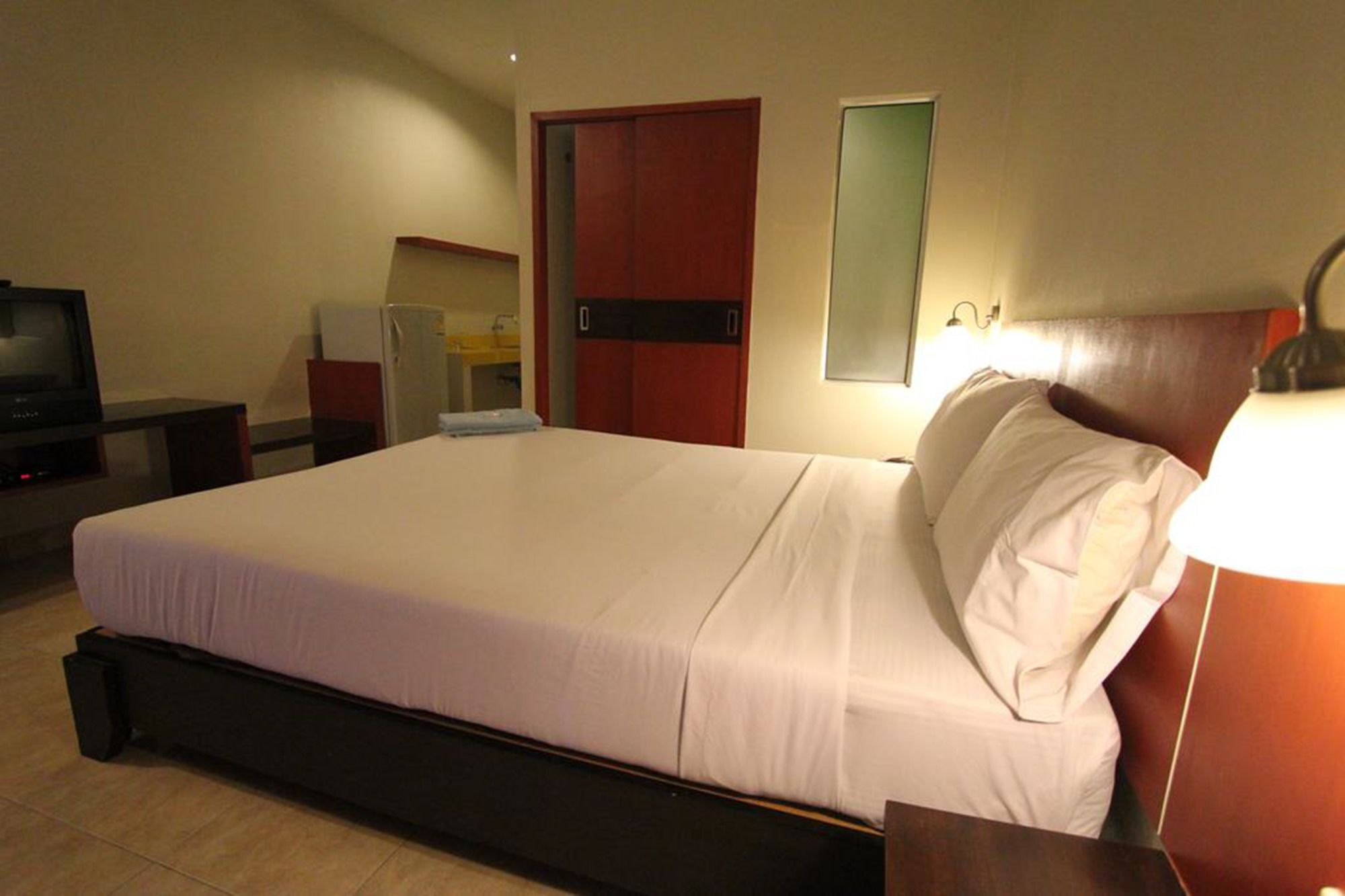 Paradise Resort Ban Nong Pla Lai Exterior foto